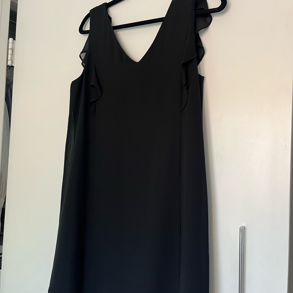Elegant Black Sleeveless Dress